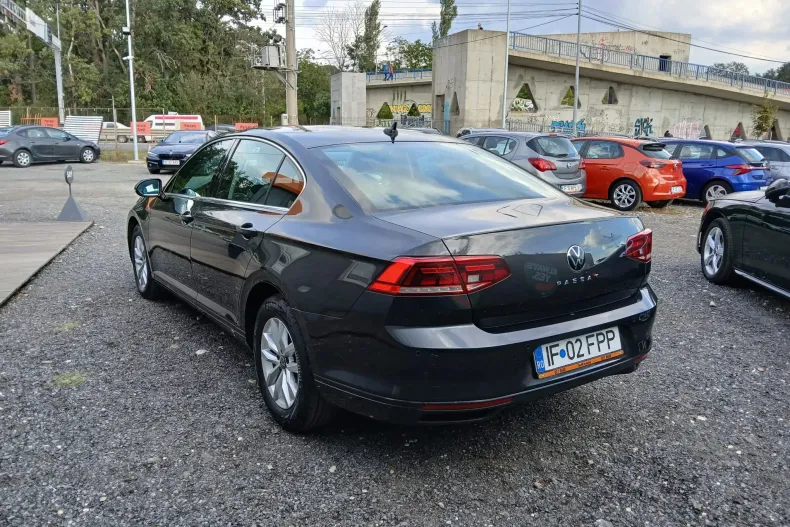 Volkswagen Passat din 2022 cu 95.726 km - oferta VOL103522 - foto 4