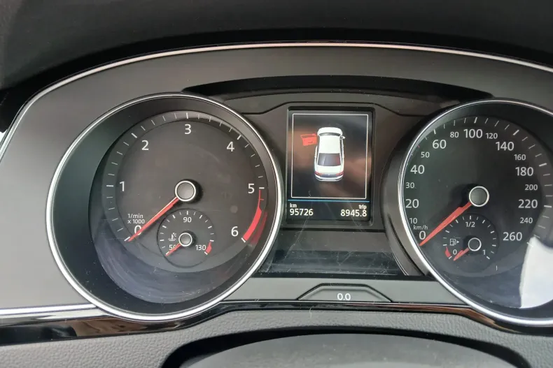 Volkswagen Passat din 2022 cu 95.726 km - oferta VOL103522 - foto 5