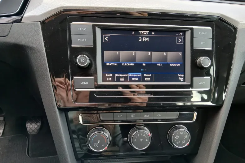 Volkswagen Passat din 2022 cu 95.726 km - oferta VOL103522 - foto 7