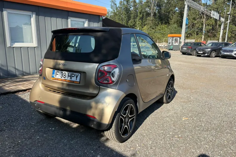 Smart ForTwo din 2021 cu 3.915 km - oferta SMA103523 - foto 3
