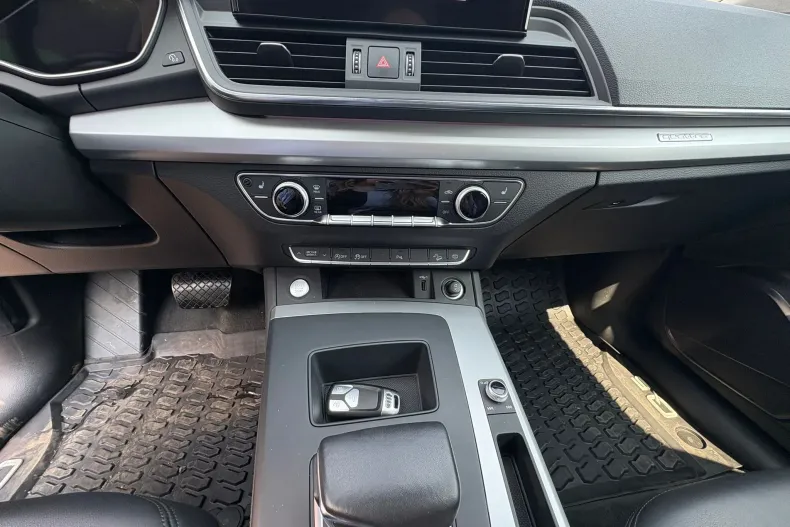 Audi Q5 din 2022 cu 49.976 km - oferta AUD103525 - foto 6