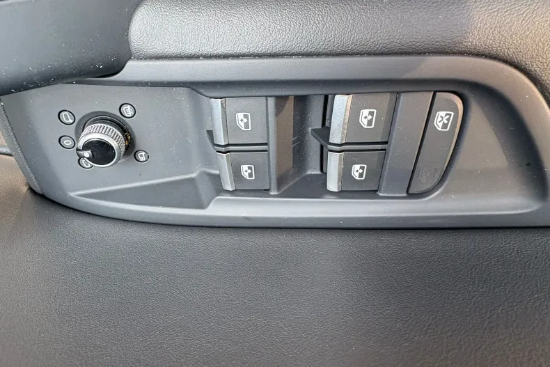 Audi Q5 din 2022 cu 49.976 km - oferta AUD103525 - foto 7