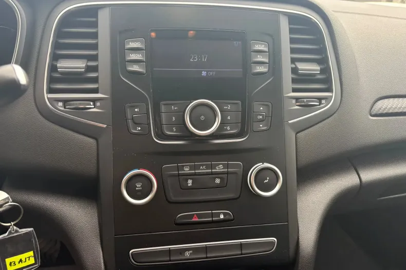 Renault Megane din 2021 cu 69.942 km - oferta REN103530 - foto 6