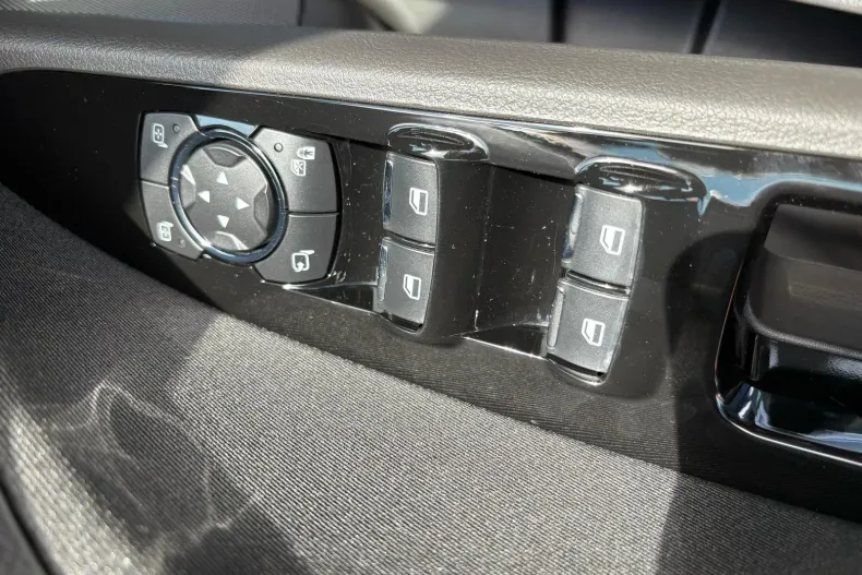 Ford Mondeo din 2020 cu 100.702 km - oferta FOR103540 - foto 7