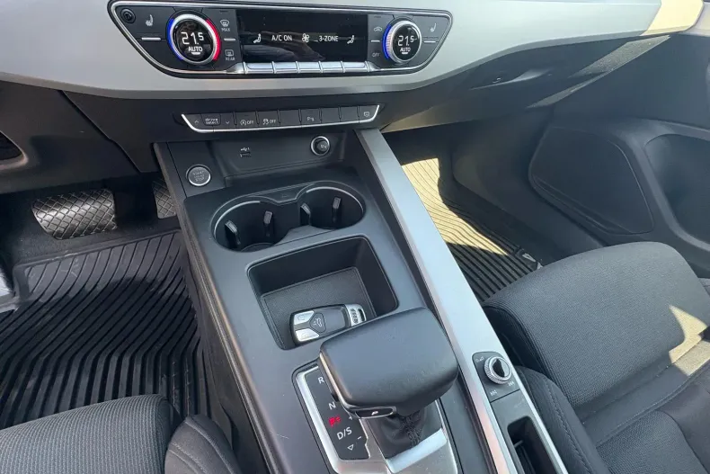 Audi A4 din 2021 cu 75.416 km - oferta AUD103541 - foto 8