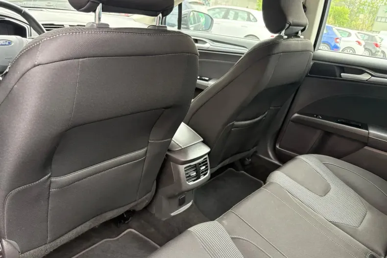 Ford Mondeo din 2021 cu 76.591 km - oferta FOR103542 - foto 8