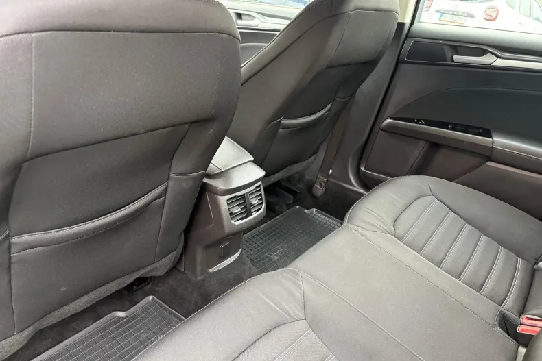 Ford Mondeo din 2020 cu 87.760 km - oferta FOR103546 - foto 8