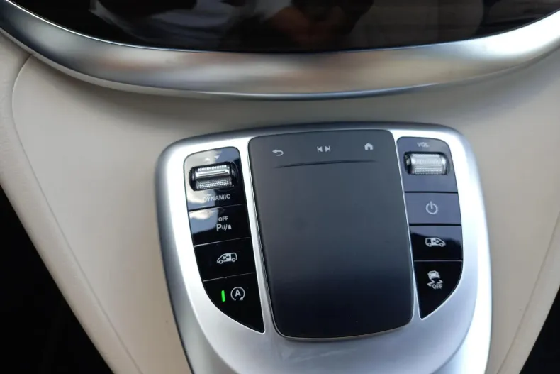 Mercedes-Benz V din 2023 cu 29.977 km - oferta MER103580 - foto 22