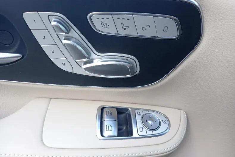 Mercedes-Benz V din 2023 cu 29.977 km - oferta MER103580 - foto 23