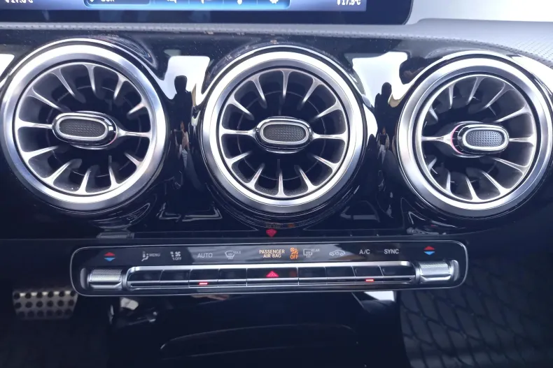 Mercedes-Benz CLA din 2023 cu 18.524 km - oferta MER103581 - foto 25