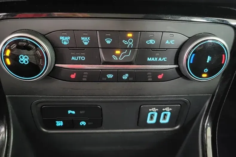 Ford EcoSport din 2023 cu 84.149 km - oferta FOR103583 - foto 16