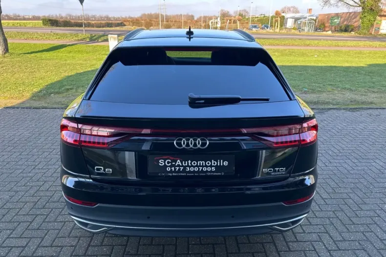 Audi Q8 din 2022 cu 75.800 km - oferta AUD103608 - foto 7