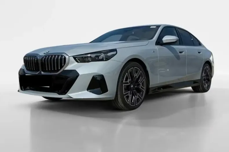 BMW 520 din 2025 cu 5 km - oferta BMW103637 - foto 1