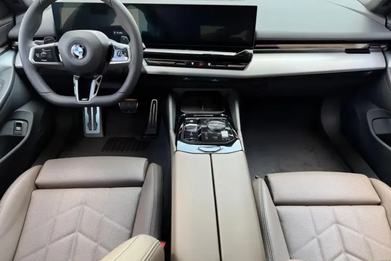 BMW 520 din 2025 cu 5 km - oferta BMW103637 - foto 7