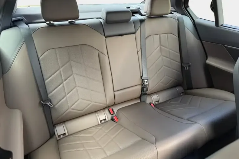 BMW 520 din 2025 cu 5 km - oferta BMW103637 - foto 8