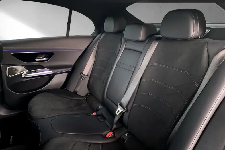 Mercedes-Benz E 450 din 2024 cu 12.398 km - oferta MER103640 - foto 9