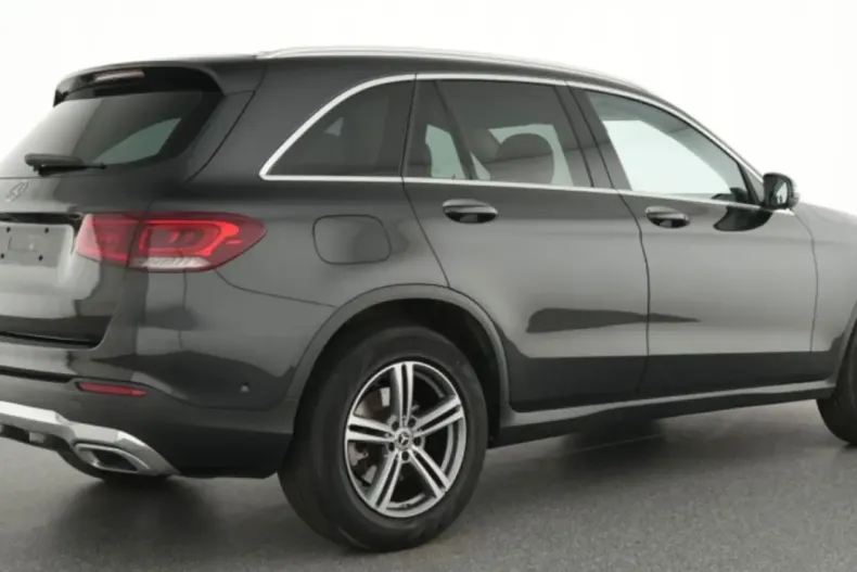 Mercedes-Benz GLC 200 din 2020 cu 90.000 km - oferta MER103645 - foto 4