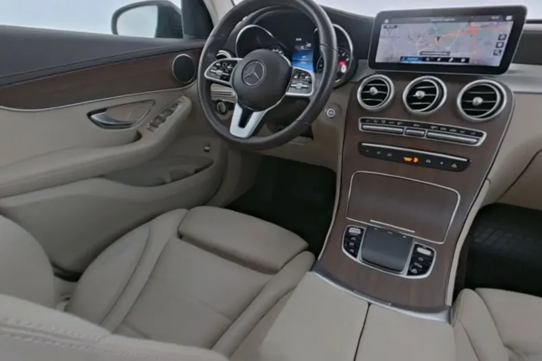 Mercedes-Benz GLC 200 din 2020 cu 90.000 km - oferta MER103645 - foto 19