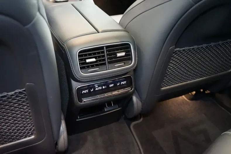 Mercedes-Benz GLE 400 din 2020 cu 66.482 km - oferta MER103646 - foto 21