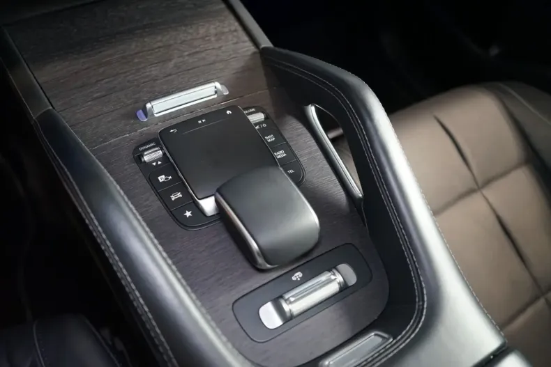 Mercedes-Benz GLE 400 din 2020 cu 66.482 km - oferta MER103646 - foto 25