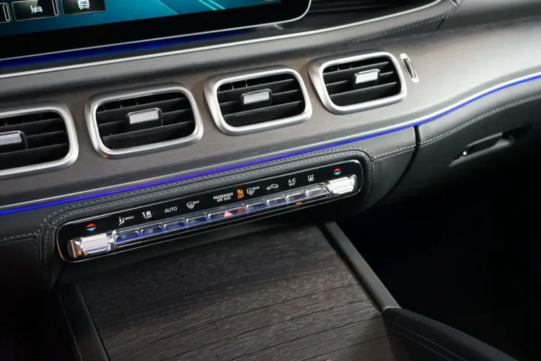 Mercedes-Benz GLE 400 din 2020 cu 66.482 km - oferta MER103646 - foto 28