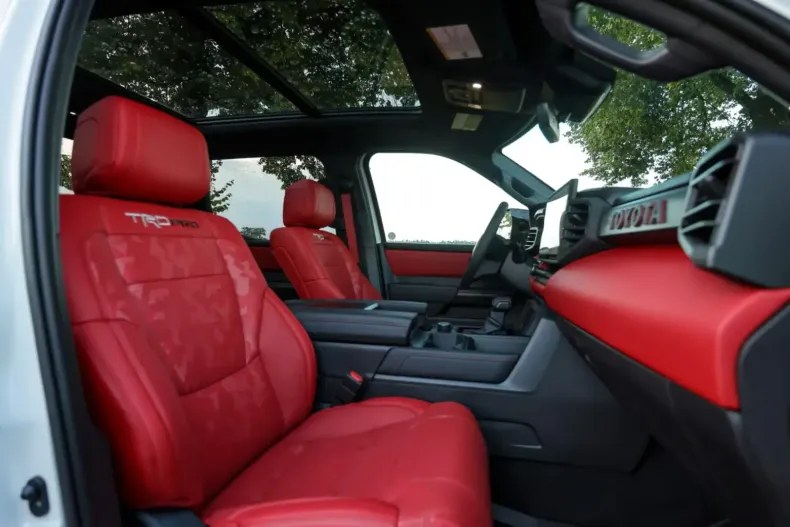 Toyota Tundra din 2025 cu 50 km - oferta TOY103651 - foto 8