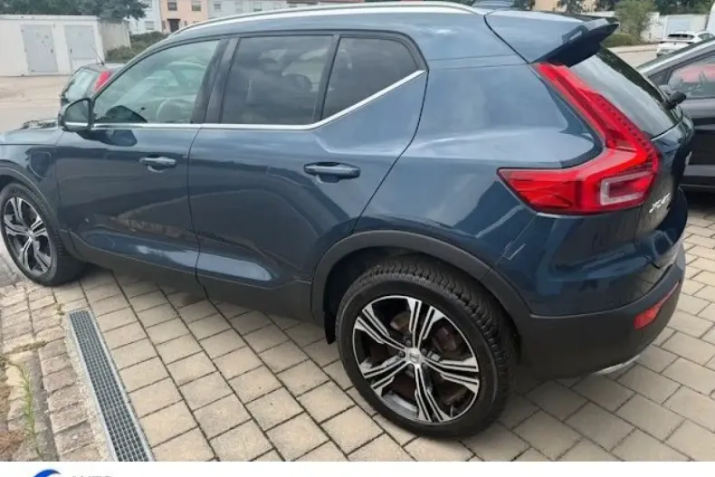 Volvo XC40 din 2020 cu 52.151 km - oferta VOL103656 - foto 4