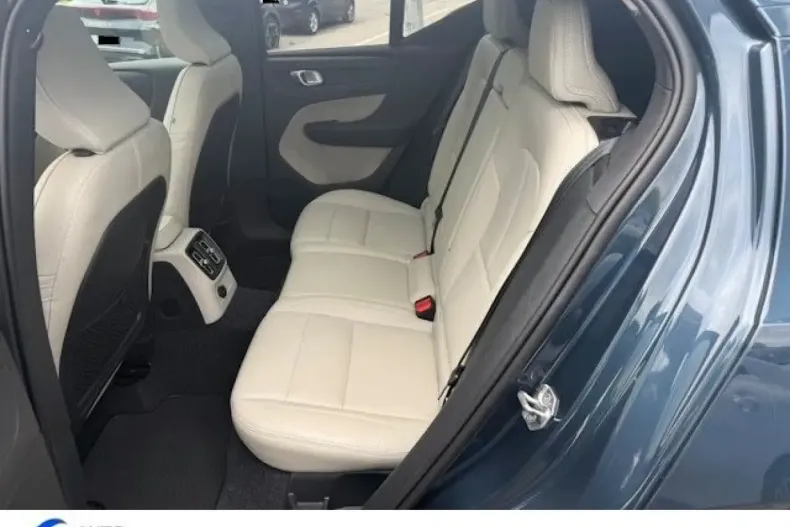 Volvo XC40 din 2020 cu 52.151 km - oferta VOL103656 - foto 8