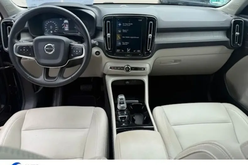 Volvo XC40 din 2020 cu 52.151 km - oferta VOL103656 - foto 9