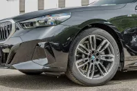 BMW 530 din 2025 cu 5 km - oferta BMW103659 - foto 2