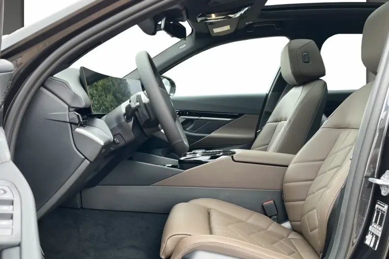 BMW 520 din 2025 cu 5 km - oferta BMW103660 - foto 4