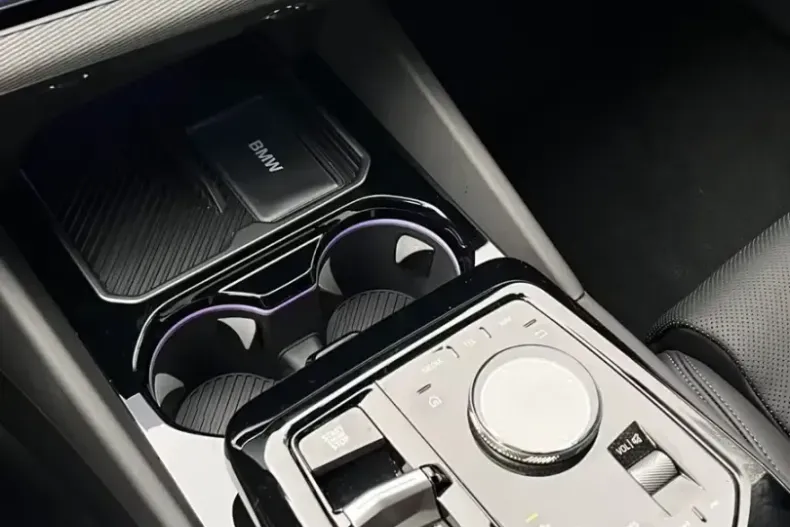 BMW 520 din 2025 cu 10 km - oferta BMW103670 - foto 4