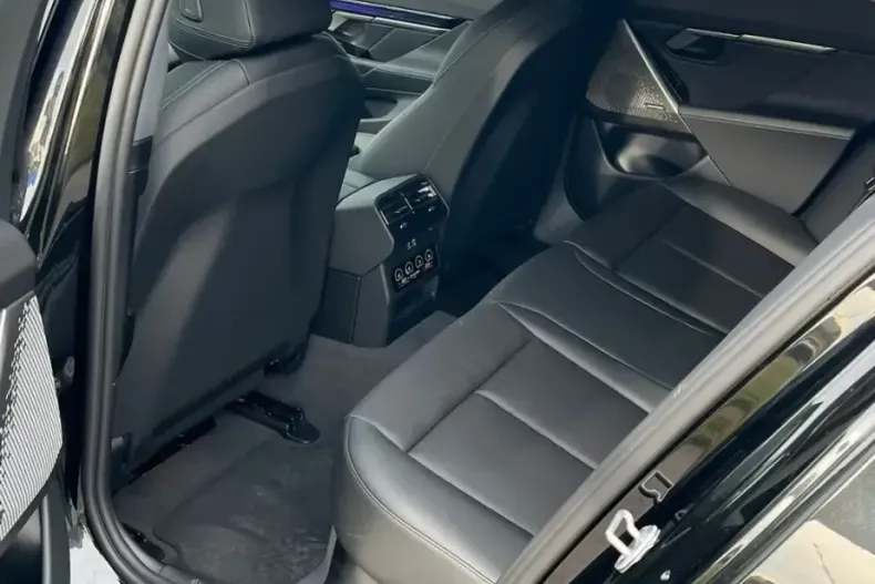 BMW 520 din 2025 cu 10 km - oferta BMW103670 - foto 5