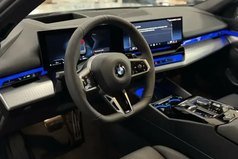 BMW 520 din 2025 cu 5 km - oferta BMW103671 - foto 9