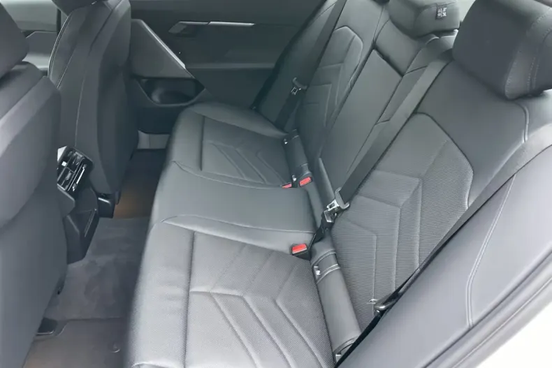 BMW 520 din 2025 cu 5 km - oferta BMW103674 - foto 6