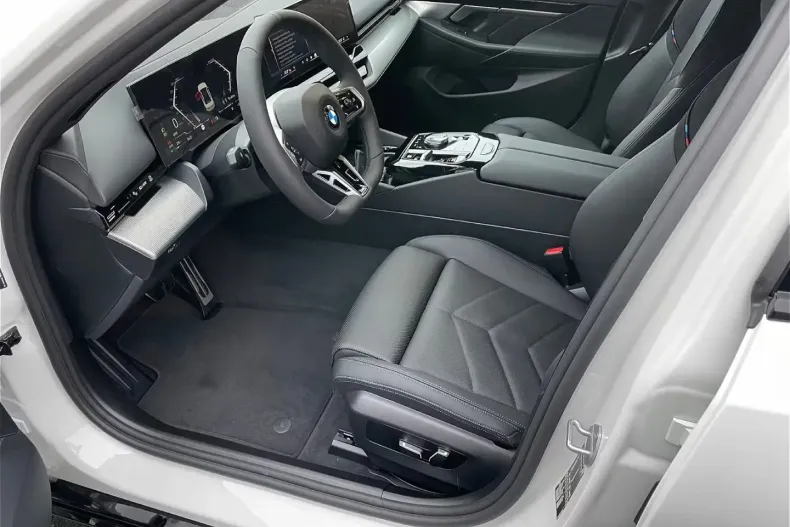 BMW 520 din 2025 cu 5 km - oferta BMW103674 - foto 7