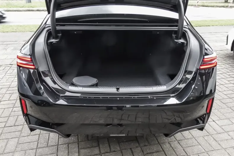 BMW 520 din 2025 cu 10 km - oferta BMW103691 - foto 3