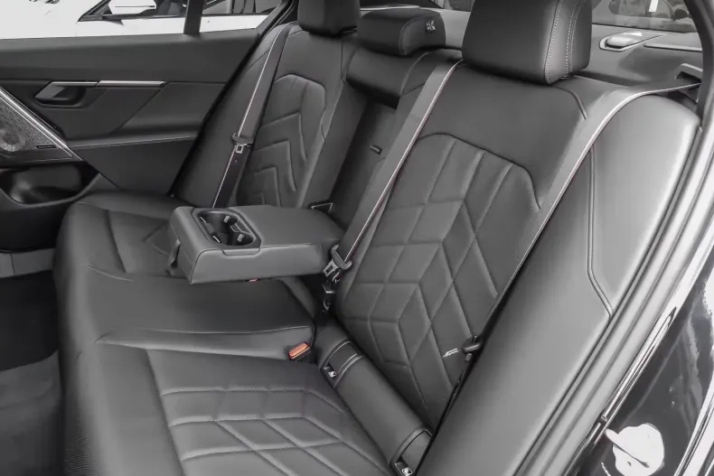 BMW 520 din 2025 cu 10 km - oferta BMW103691 - foto 7