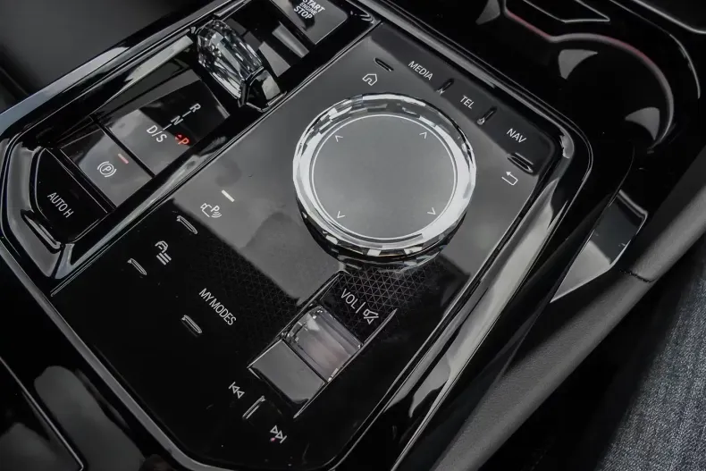 BMW 520 din 2025 cu 10 km - oferta BMW103691 - foto 17