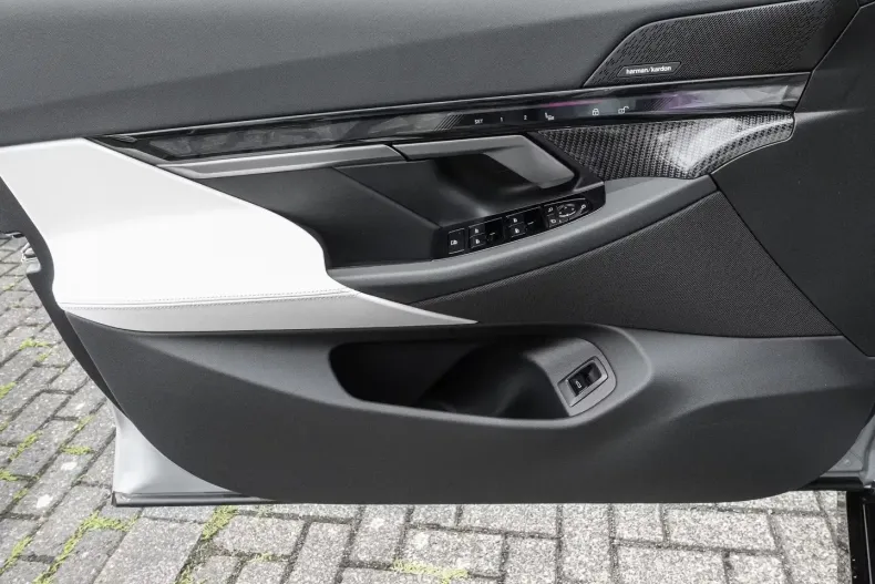 BMW 520 din 2025 cu 10 km - oferta BMW103701 - foto 11