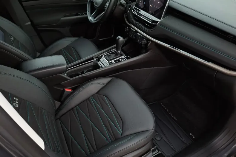 Jeep Compass din 2022 cu 39.832 km - oferta JEE103719 - foto 11