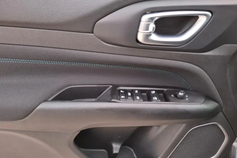 Jeep Compass din 2022 cu 39.832 km - oferta JEE103719 - foto 24