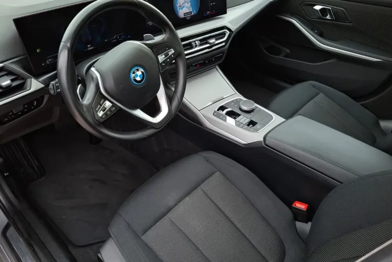 BMW Seria 3 din 2022 cu 129.945 km - oferta BMW103721 - foto 14