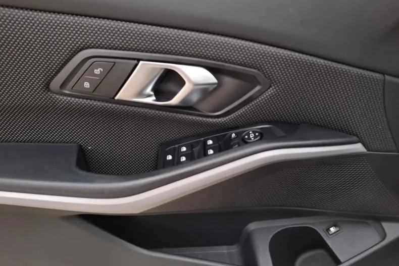 BMW Seria 3 din 2022 cu 129.945 km - oferta BMW103721 - foto 19