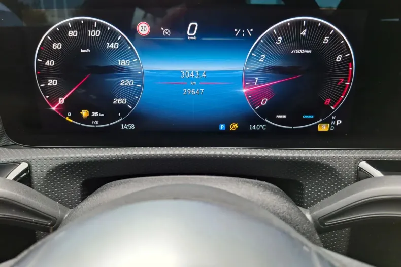 Mercedes-Benz CLA din 2024 cu 29.637 km - oferta MER103725 - foto 9