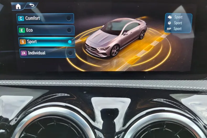 Mercedes-Benz CLA din 2024 cu 29.637 km - oferta MER103725 - foto 17