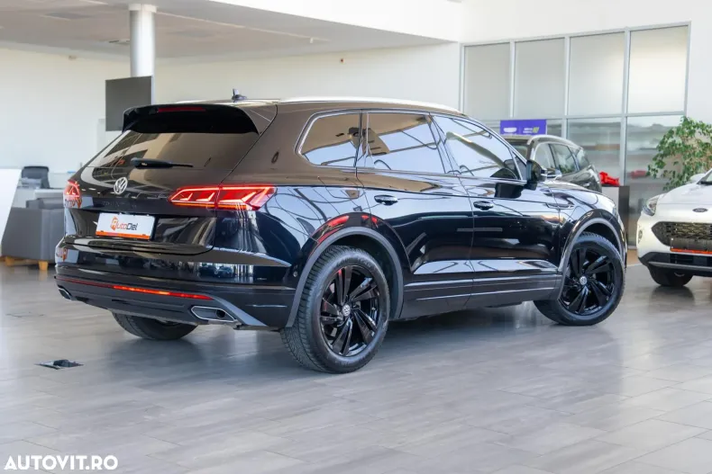 Volkswagen Touareg din 2019 cu 148.502 km - oferta VOL103779 - foto 4