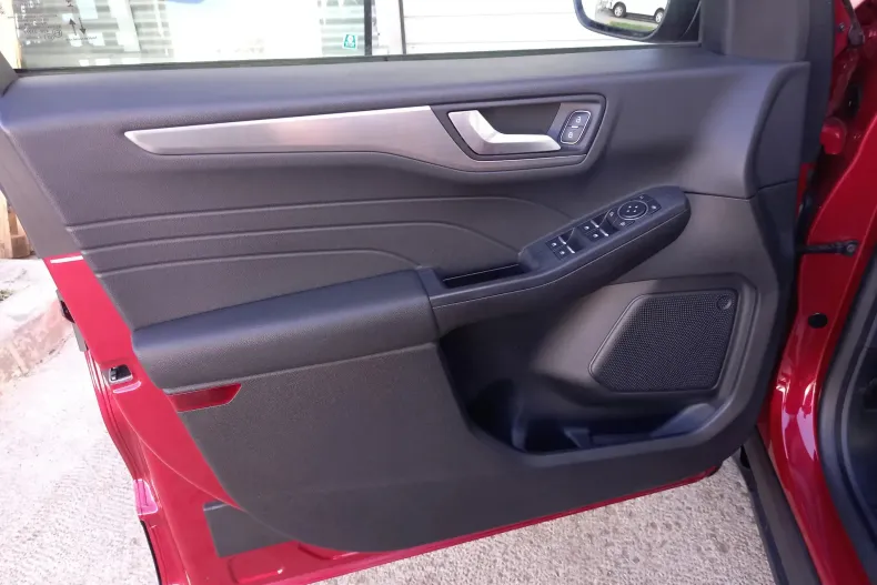 Ford Kuga din 2022 cu 85.659 km - oferta FOR103812 - foto 19