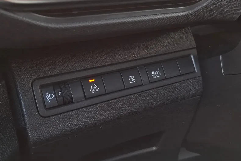 Peugeot 3008 din 2021 cu 60.749 km - oferta PEU103817 - foto 24