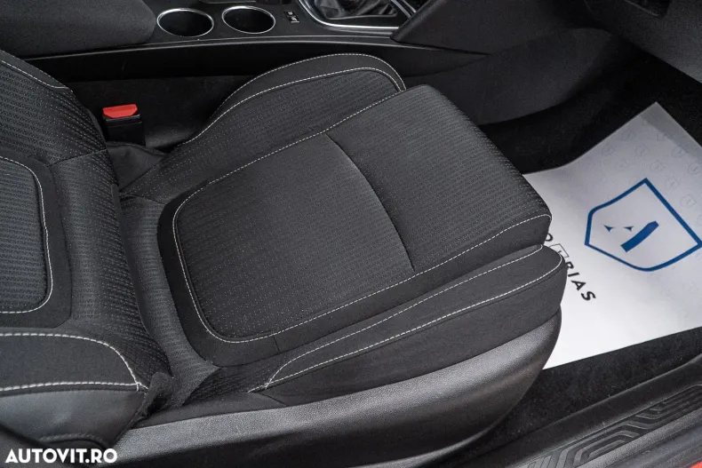 Renault Megane din 2019 cu 176.000 km - oferta REN103840 - foto 39